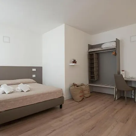 Casa Novecentotre &
